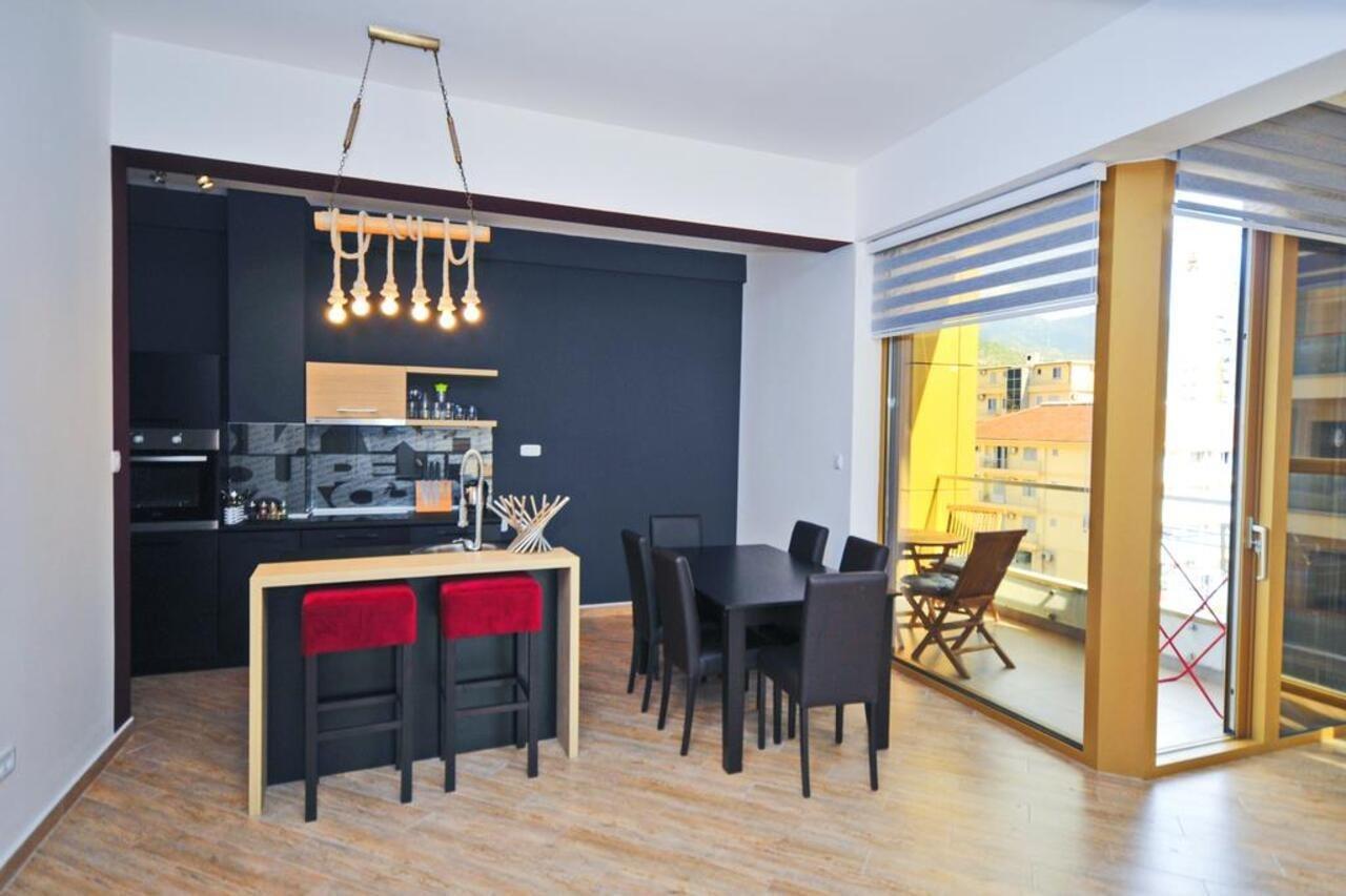 Sea Breeze Lux Apartments Budva Exterior foto